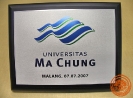 โล่ที่ระลึก Universitas Ma Chung